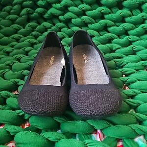 Allbirds women's 10.5 black slip on flats